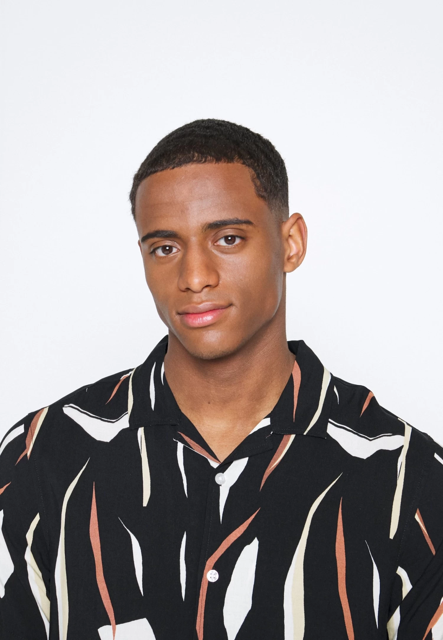 Contemporary Art Regular Resort- Shirt - Black