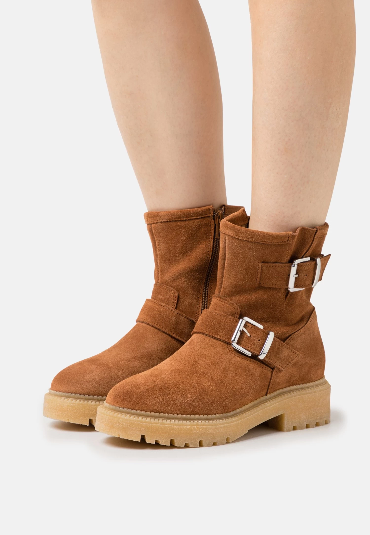 Leather - Cowboy/Biker Ankle Boot - Cognac