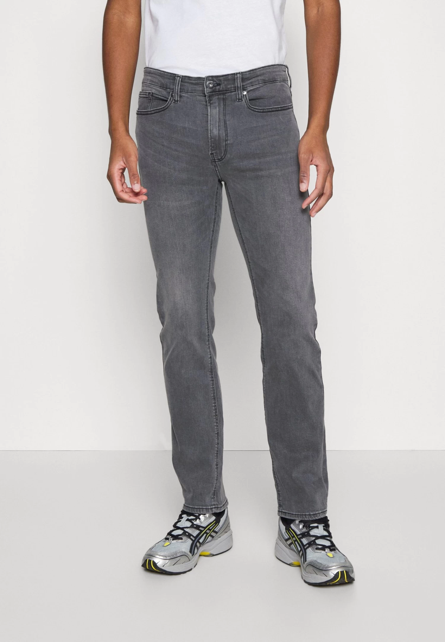 Straight Leg Jeans - Grey
