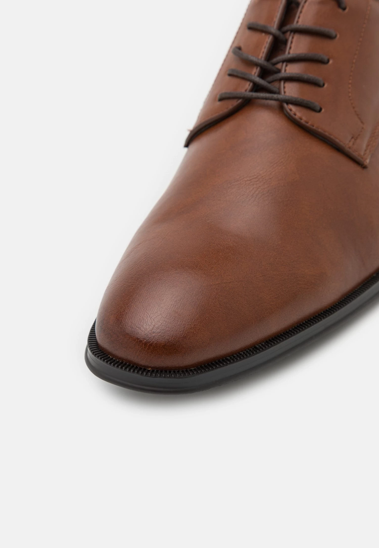 Smart Lace-Ups - Tan