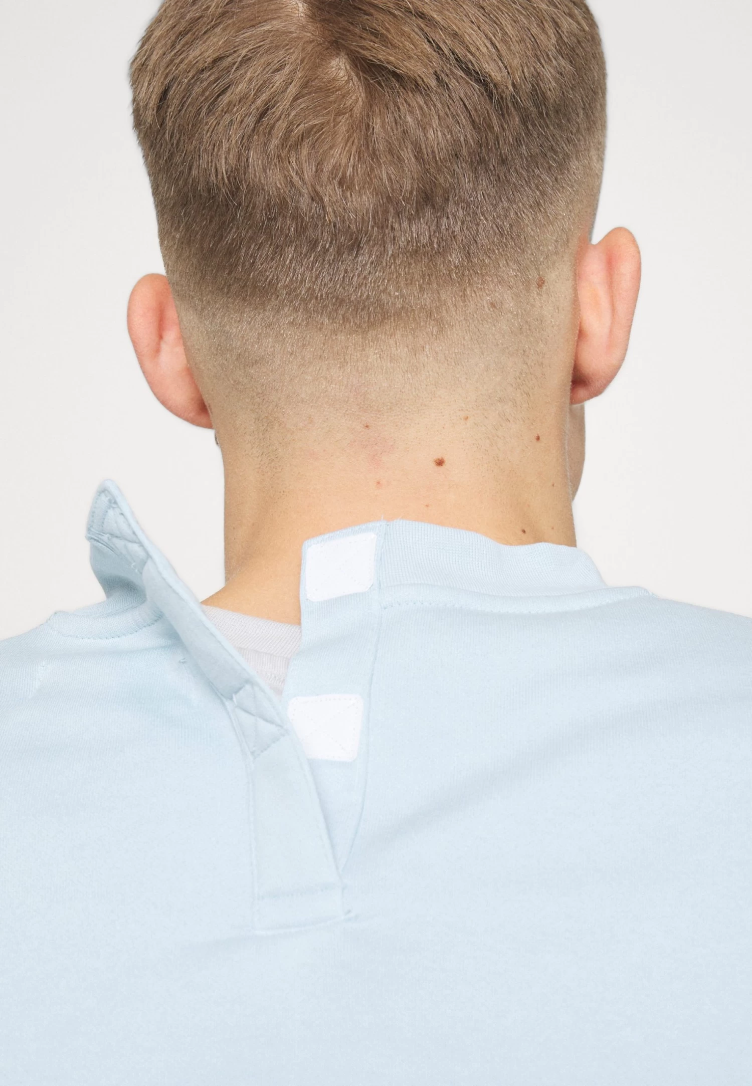 Sweatshirt - Light Blue