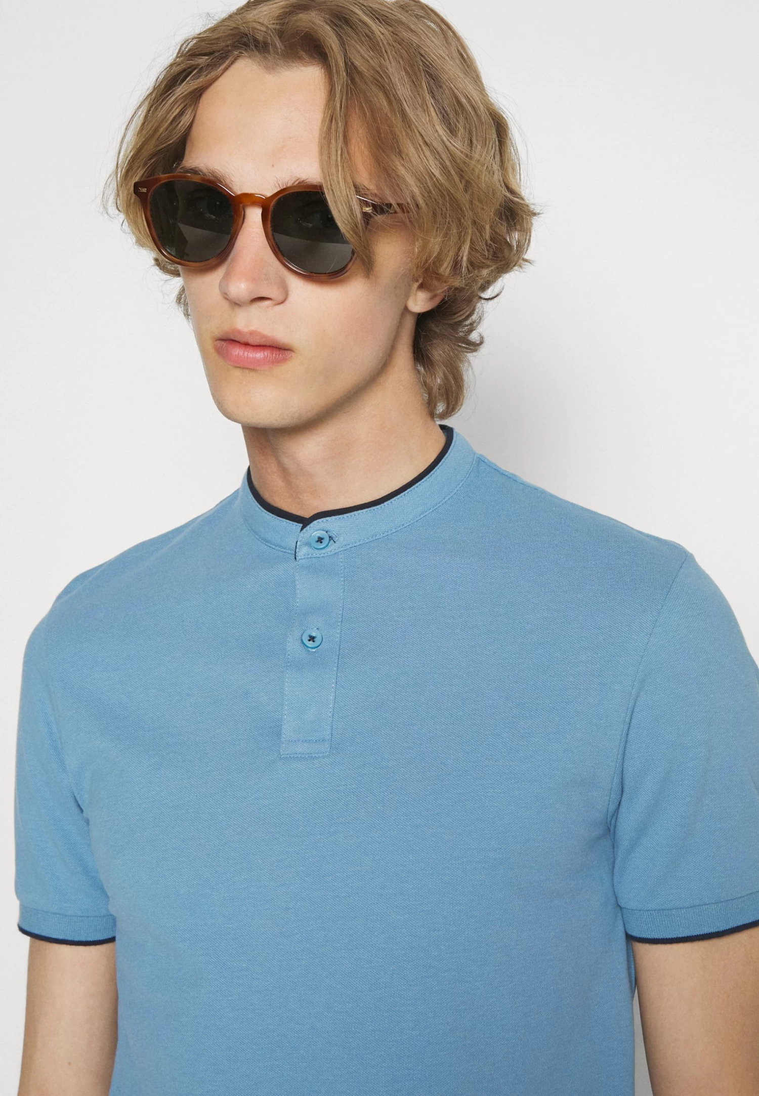 Basic T-Shirt - Light Blue