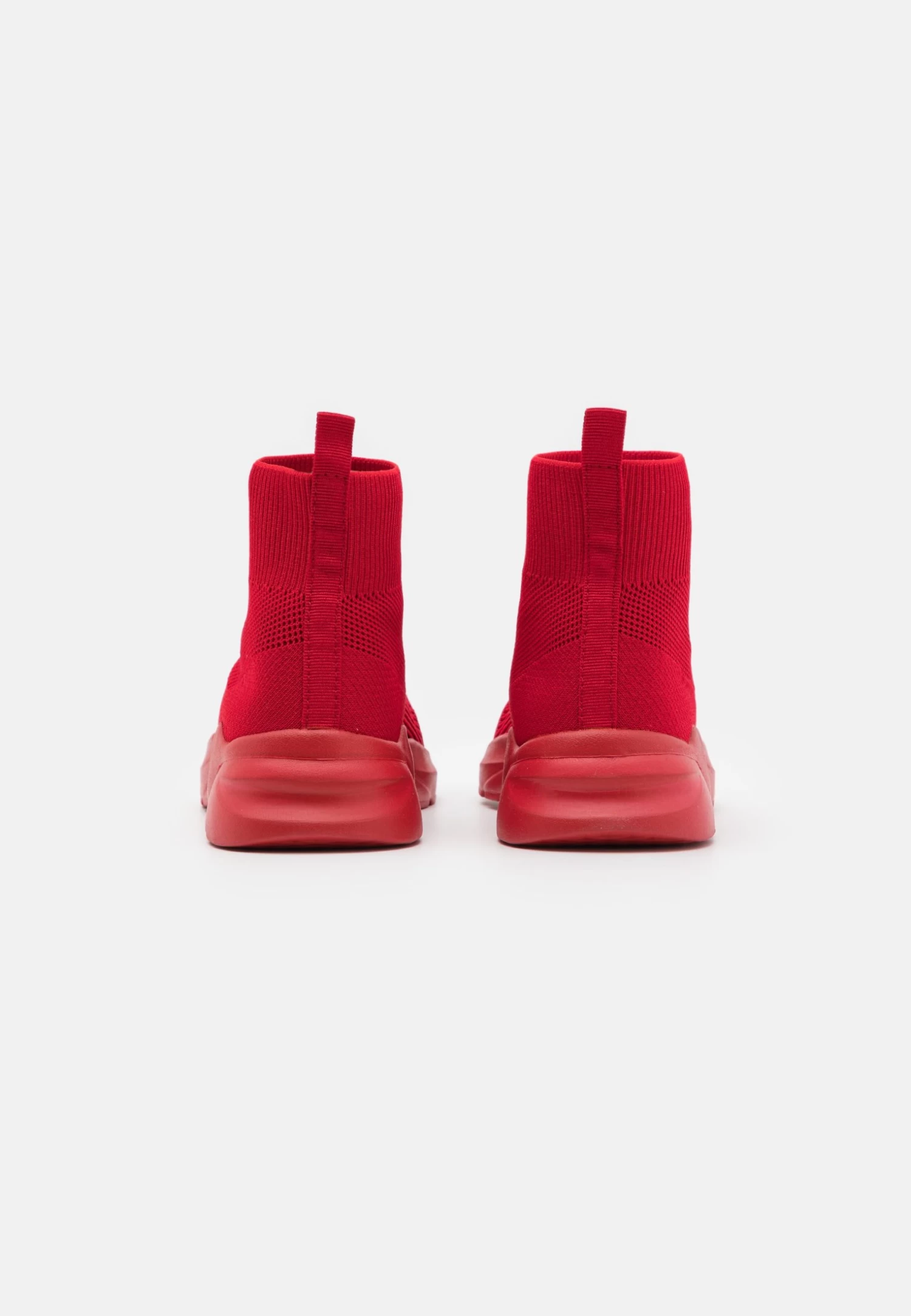 High-Top Trainers - Red