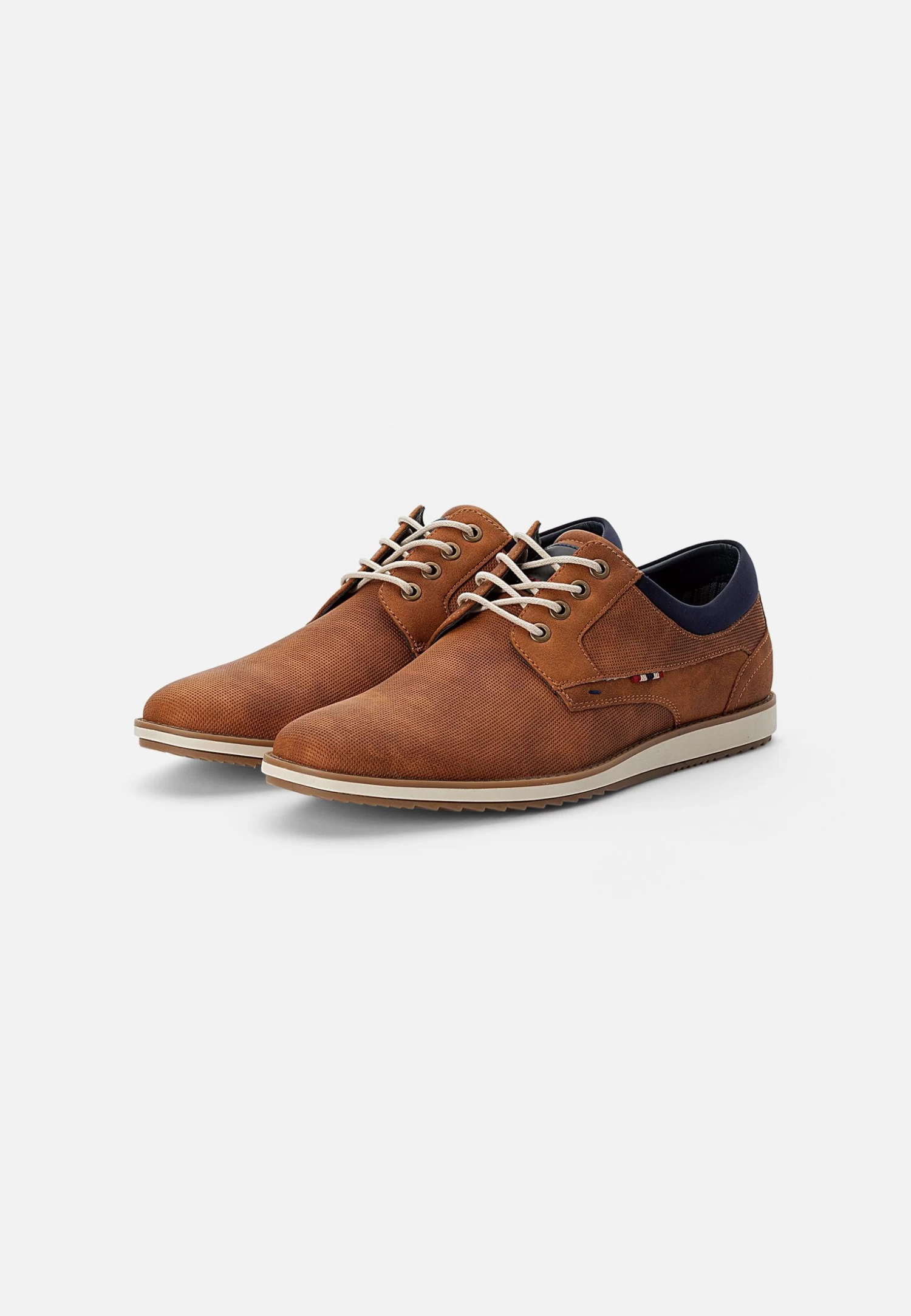 Casual Lace-Ups - Tan