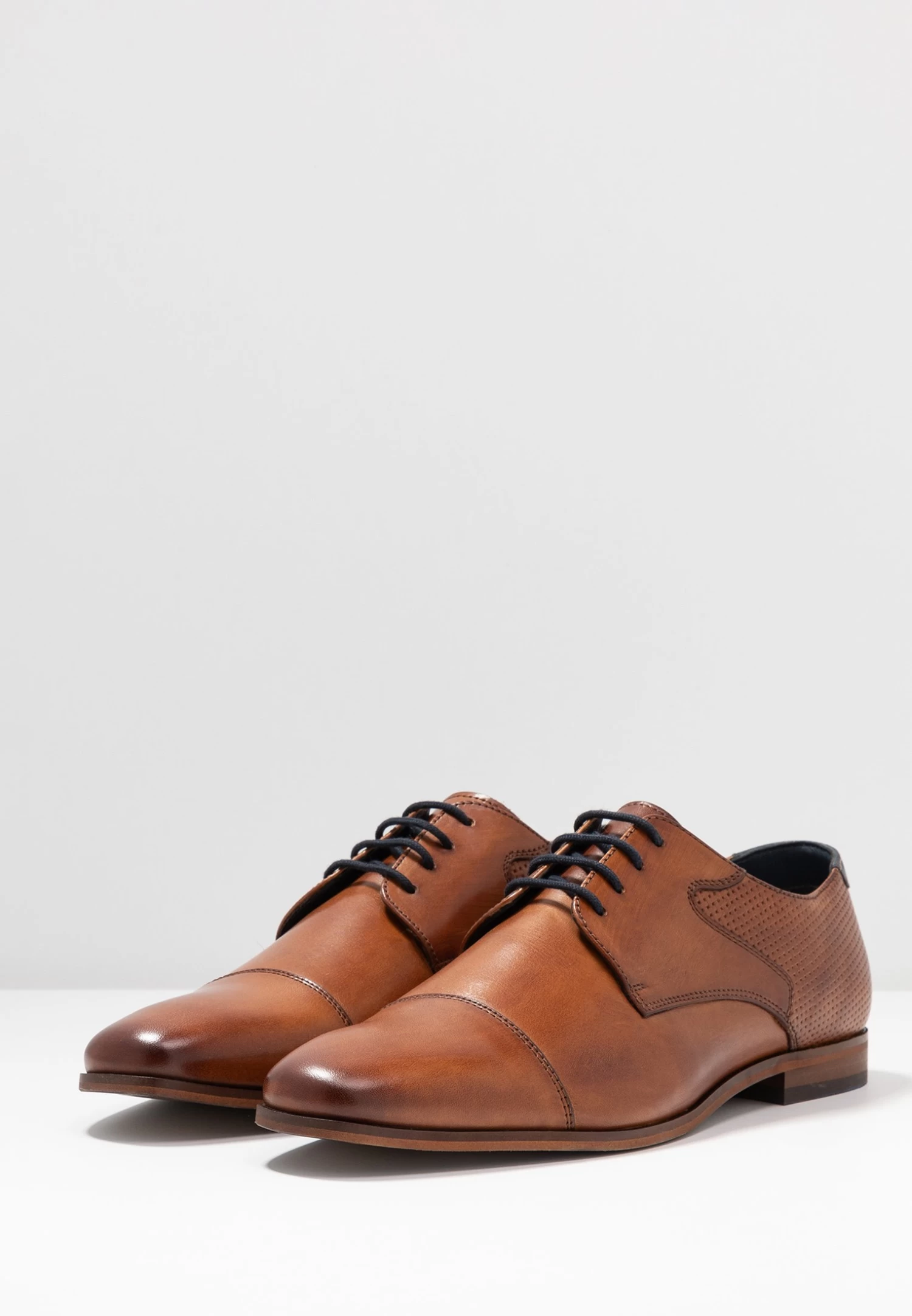 Leather - Smart Lace-Ups - Cognac