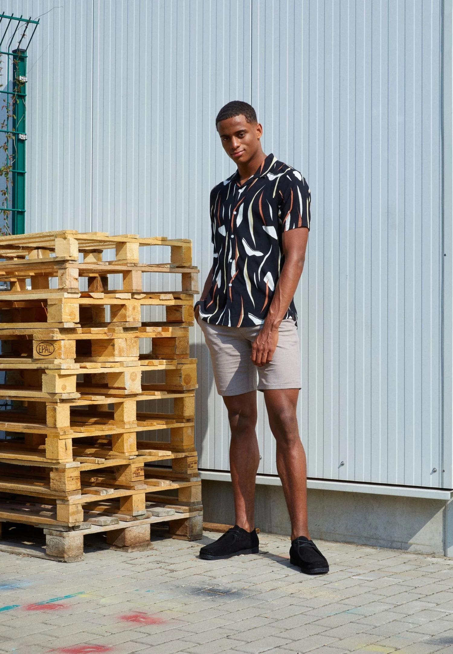 Contemporary Art Regular Resort- Shirt - Black