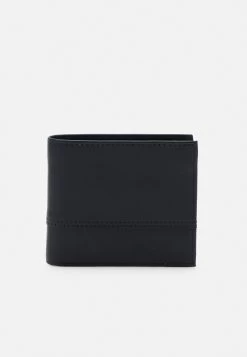 Pier One Wallet - Black