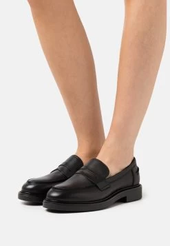 Pier One Leather - Slip-Ons