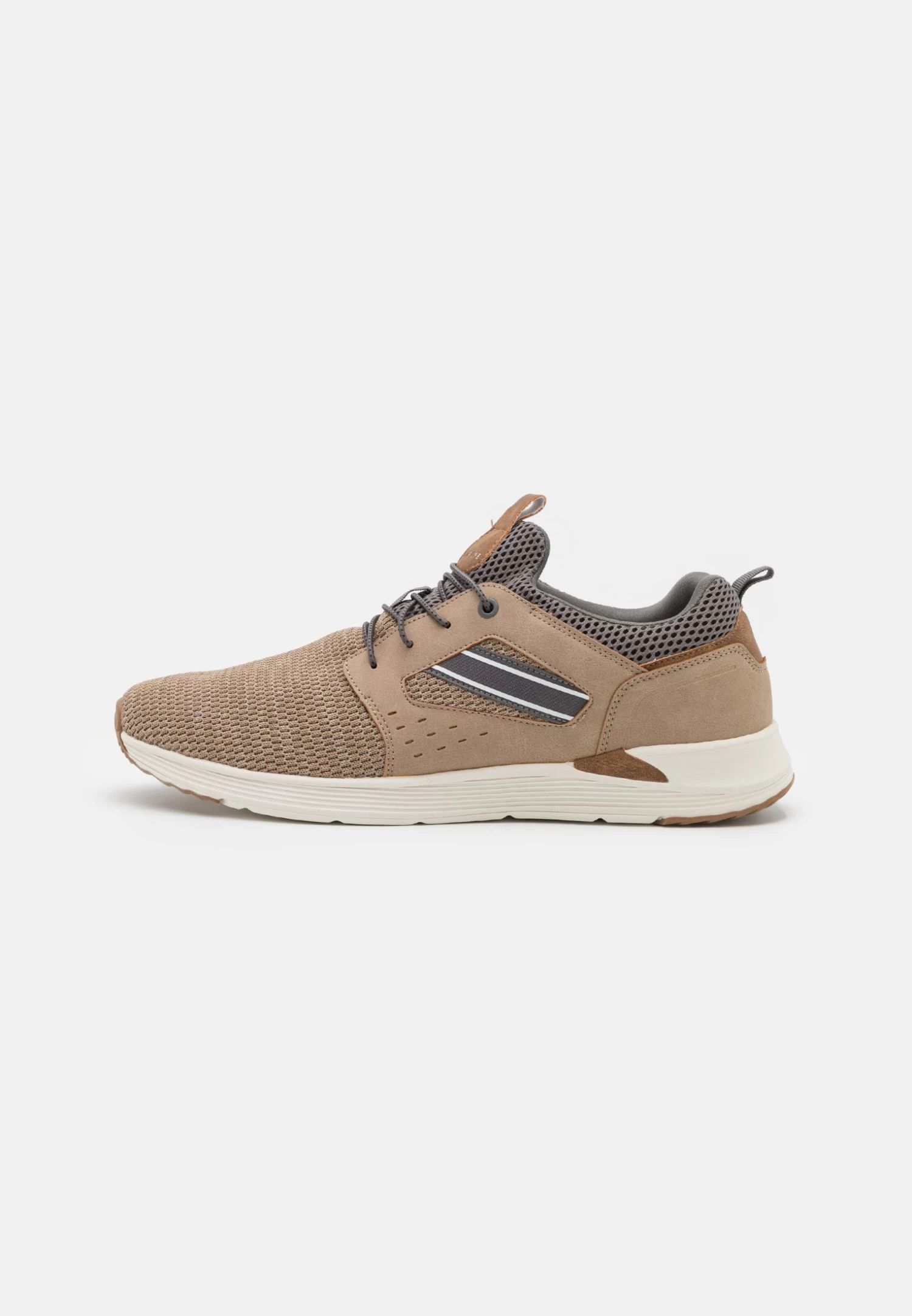 Trainers - Beige
