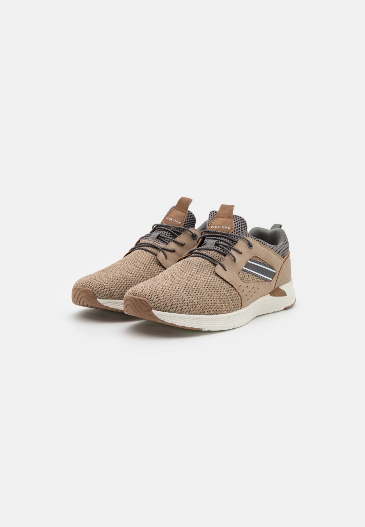 Trainers - Beige