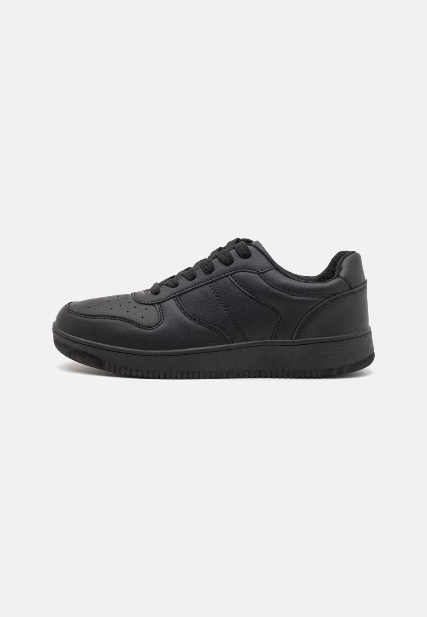 Trainers - Black