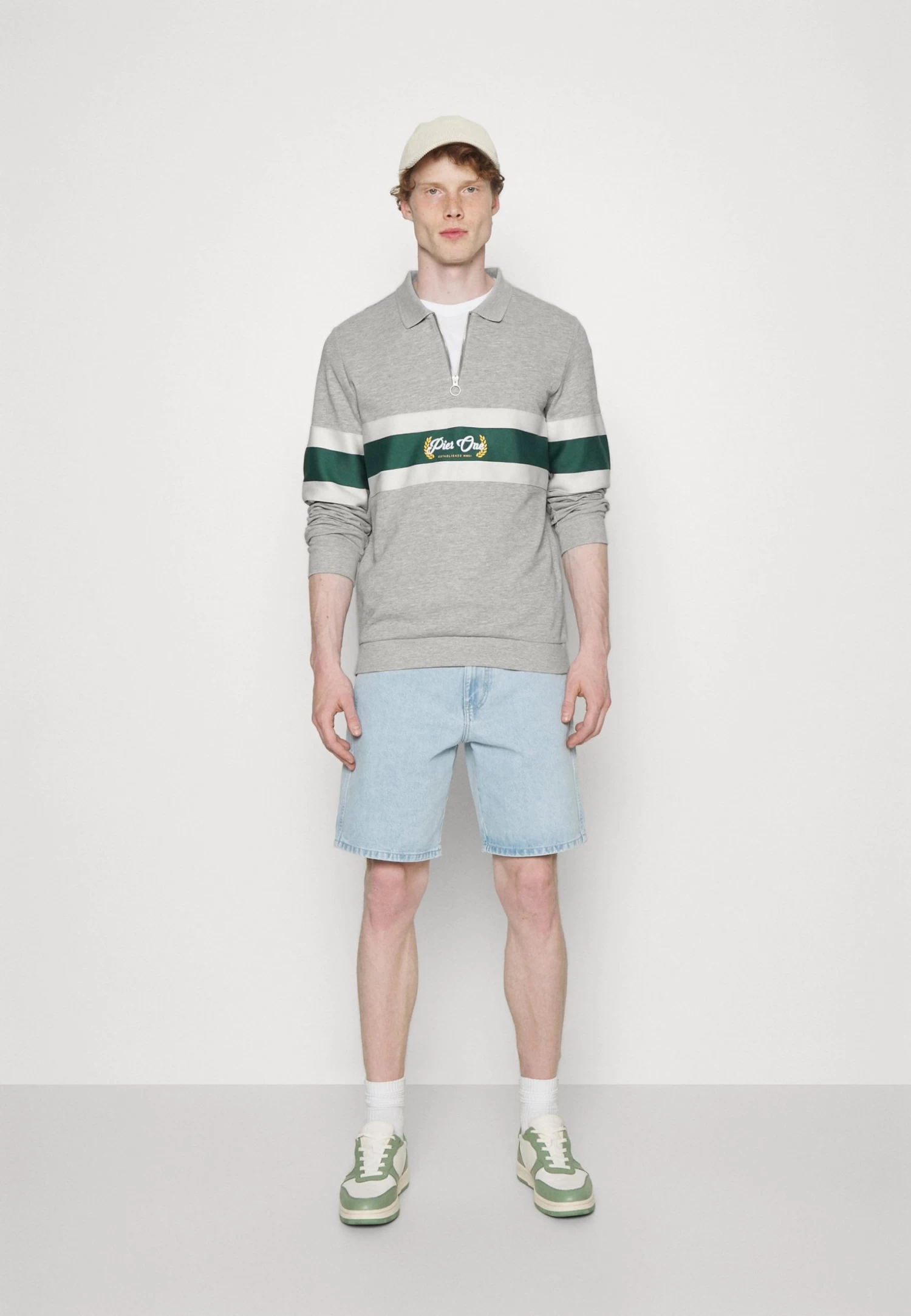 Sweatshirt -Light Grey