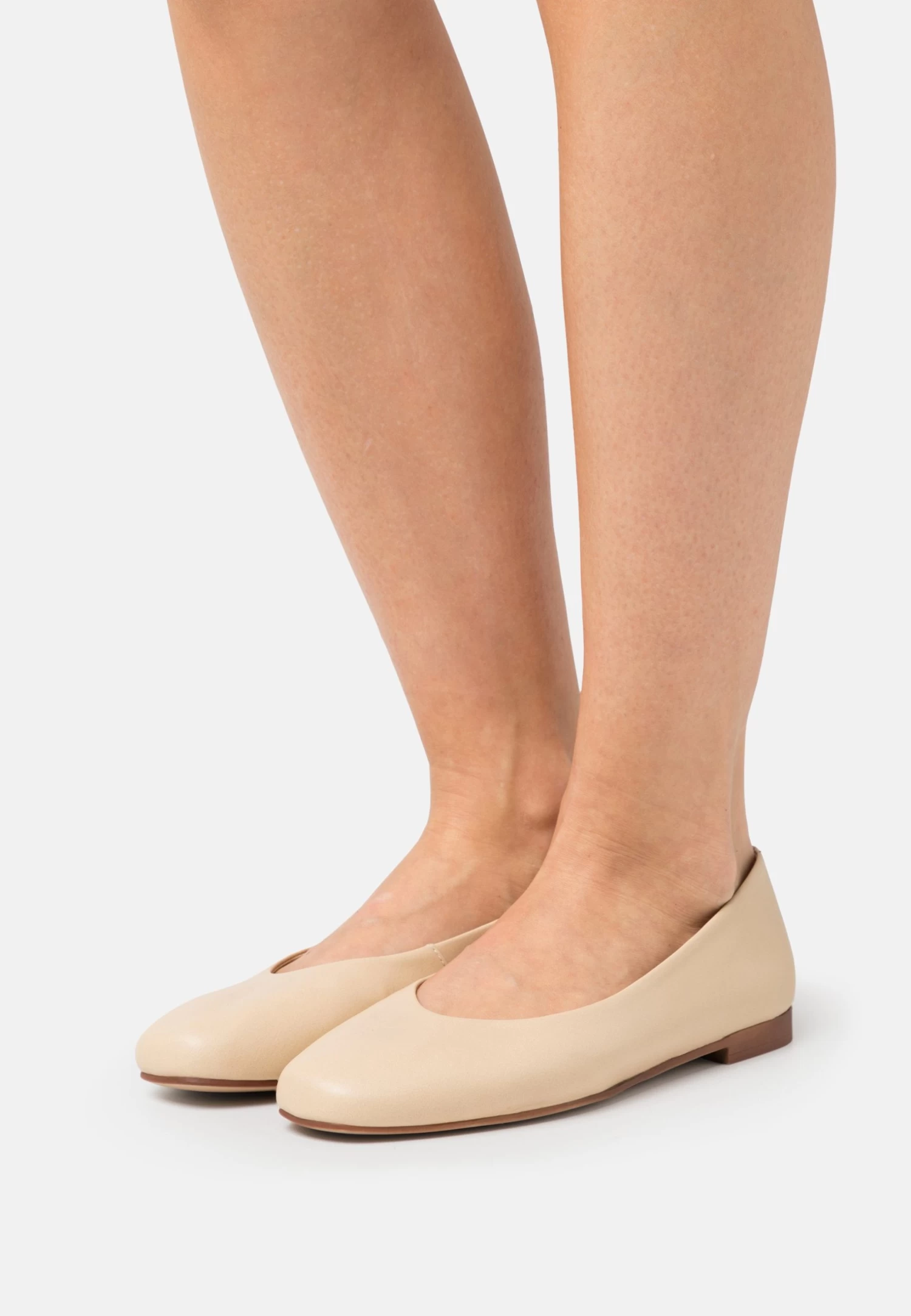 Leather- Ballet Pumps - Beige