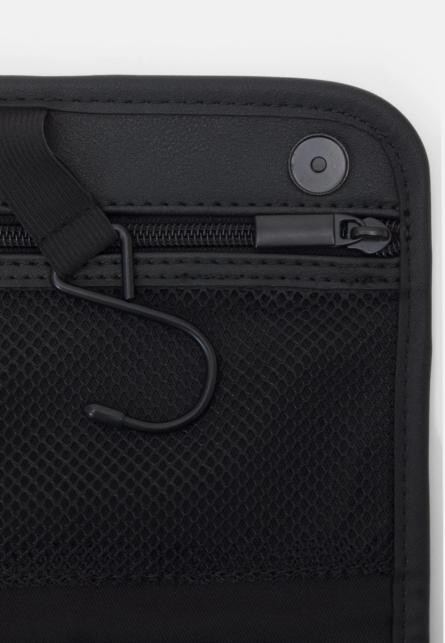 Unisex - Wash Bag - Black