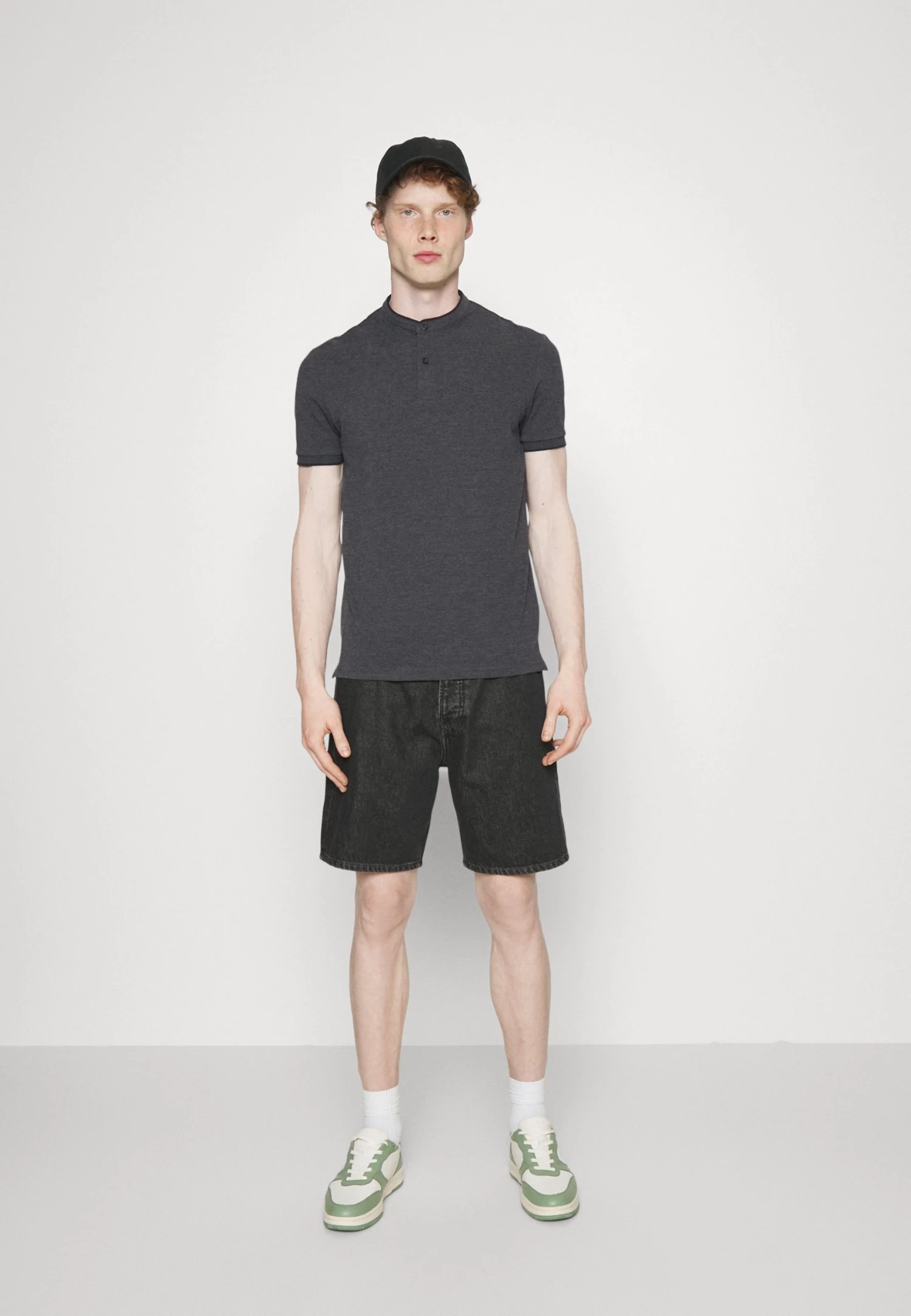 Basic T-Shirt - Mottled Dark Grey