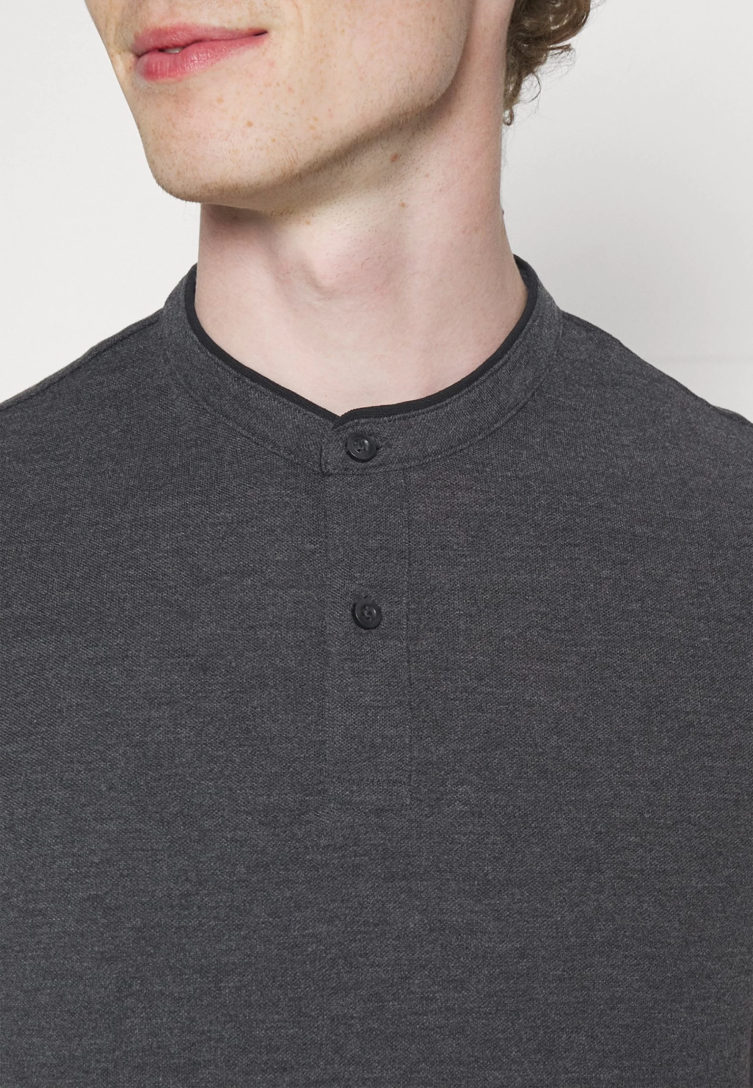 Basic T-Shirt - Mottled Dark Grey